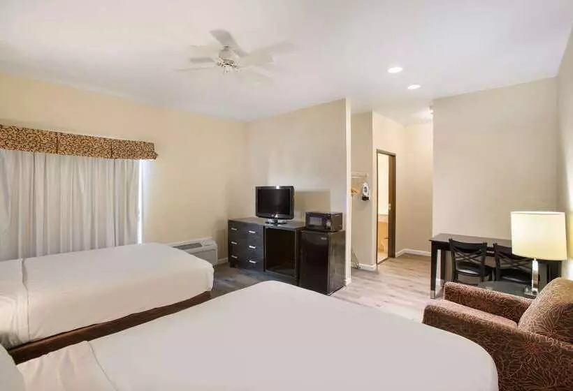 モーテル Days Inn By Wyndham Mackinaw City/bridgeview Area