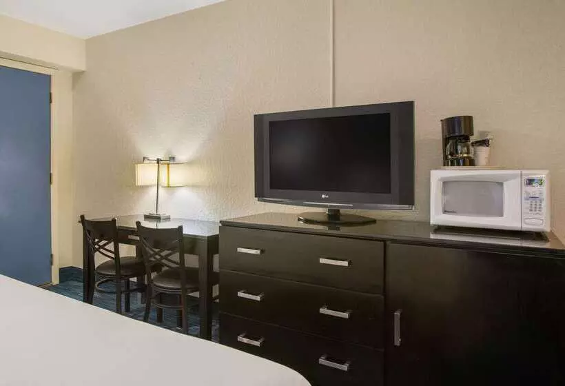 モーテル Days Inn By Wyndham Mackinaw City/bridgeview Area