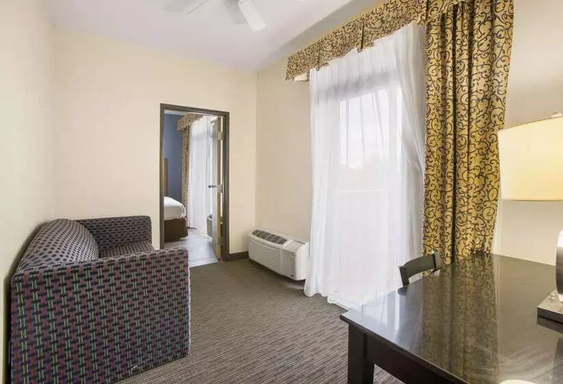 モーテル Days Inn By Wyndham Mackinaw City/bridgeview Area