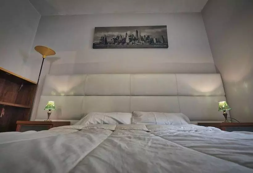 El Escondite De Biescas