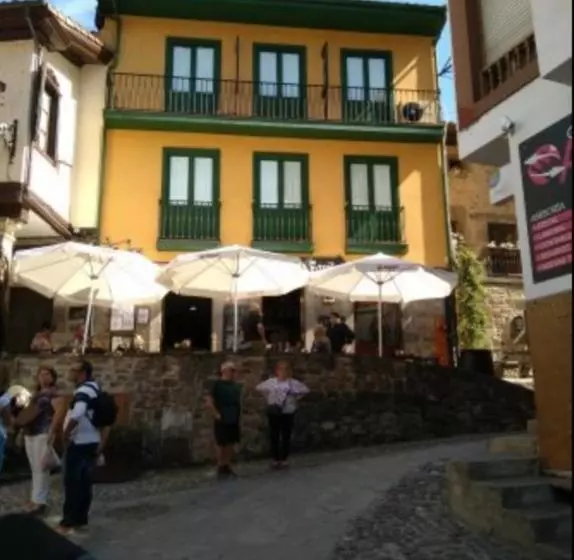 پانسیون Casa Favila