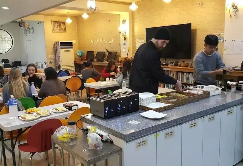 Gyeongju Guesthouse Hostel