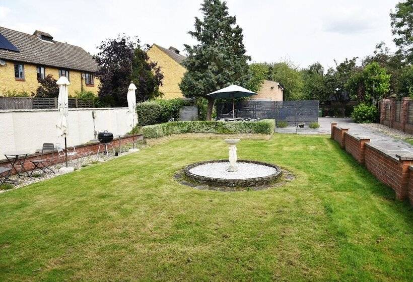 Crystal Hotel & Savour