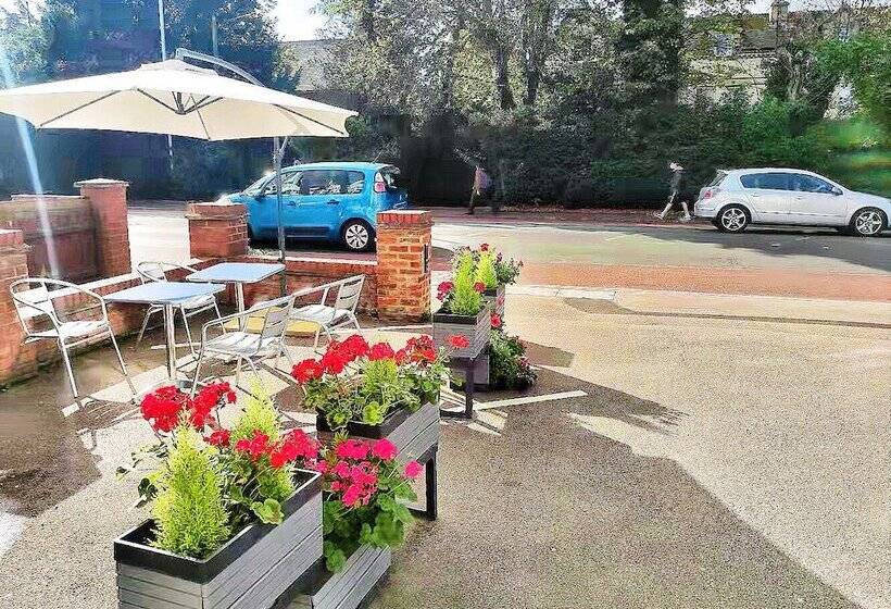 Crystal Hotel & Savour