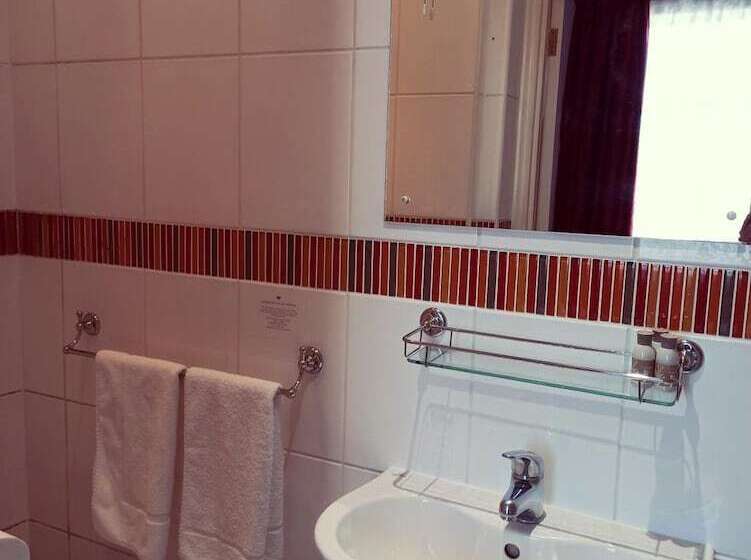 Crystal Hotel & Savour