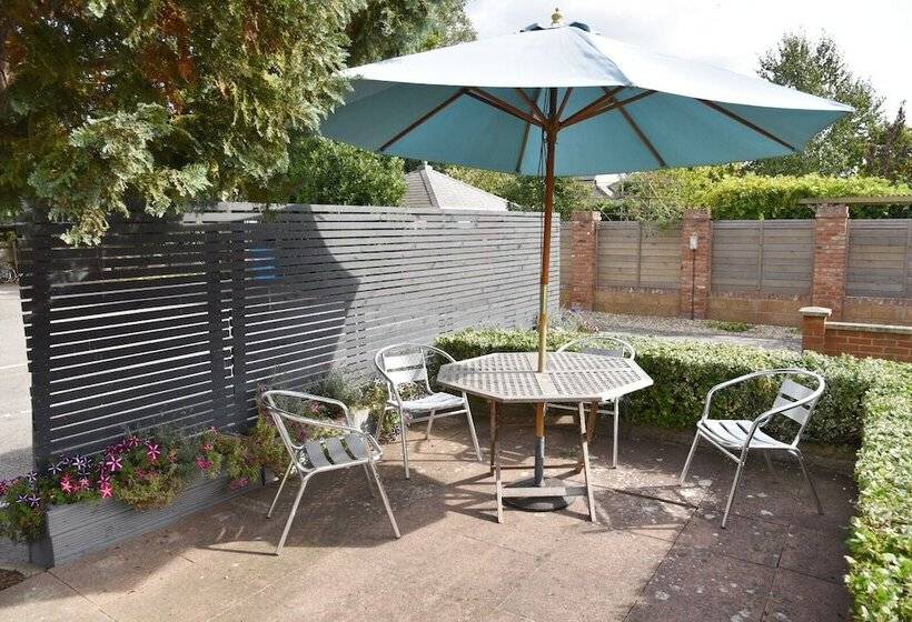 Crystal Hotel & Savour