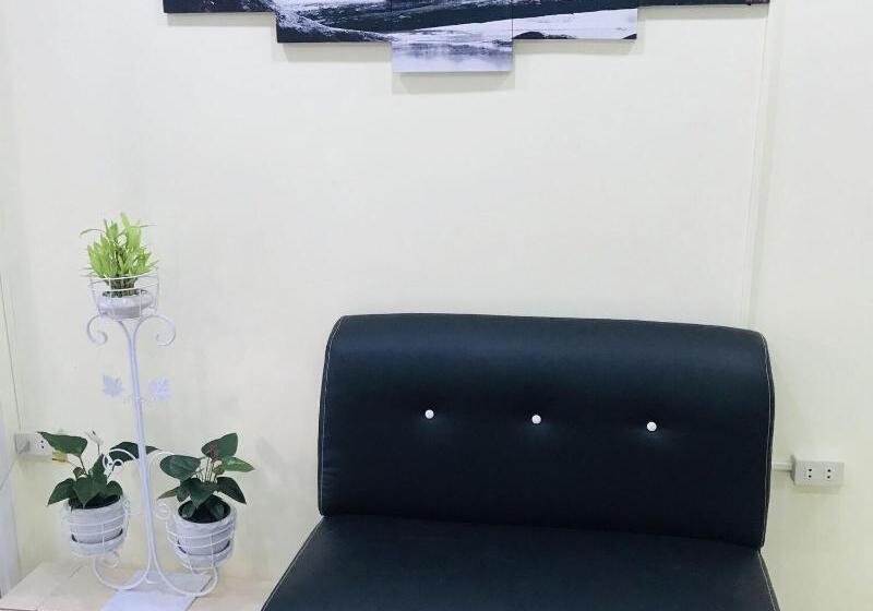 פנסיון Harrys Resiendence