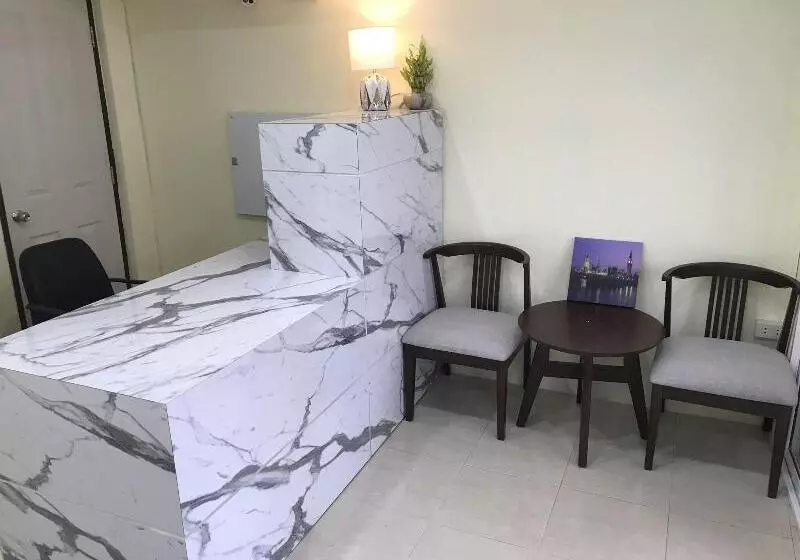 پانسیون Harrys Resiendence