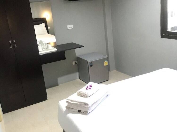 פנסיון Harrys Resiendence