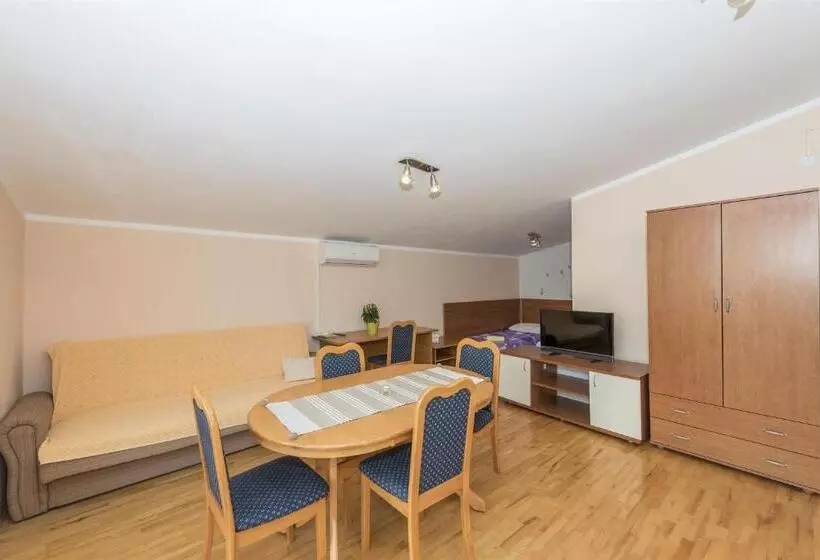 Apartments Ivan