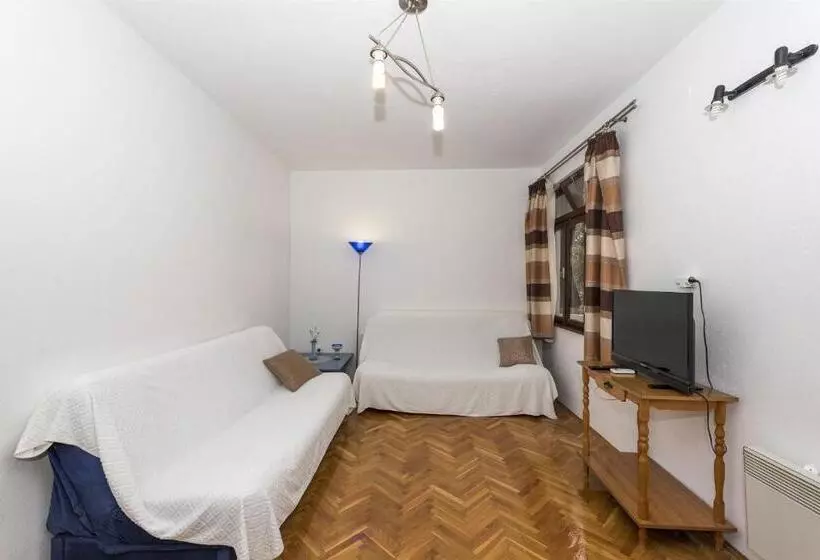 Apartments Ivan
