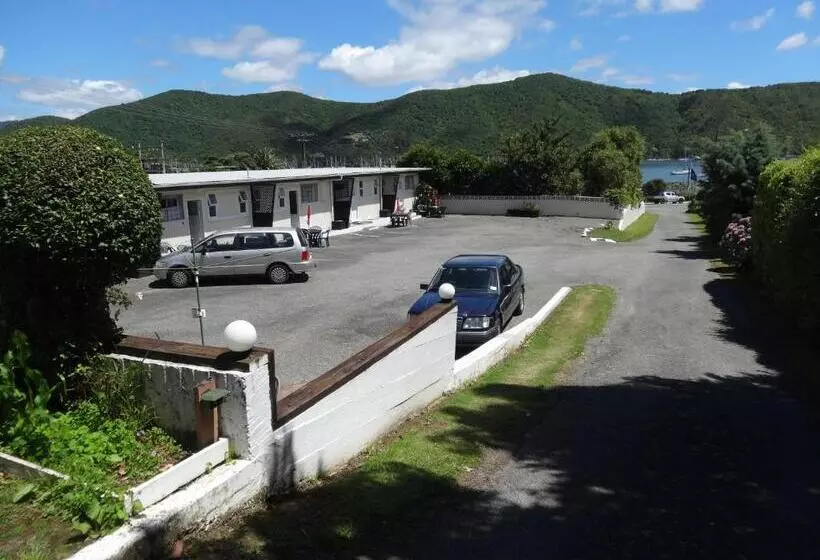 Beachside Sunnyvale Motel