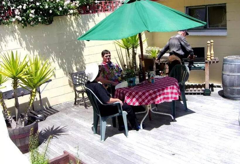 Beachside Sunnyvale Motel