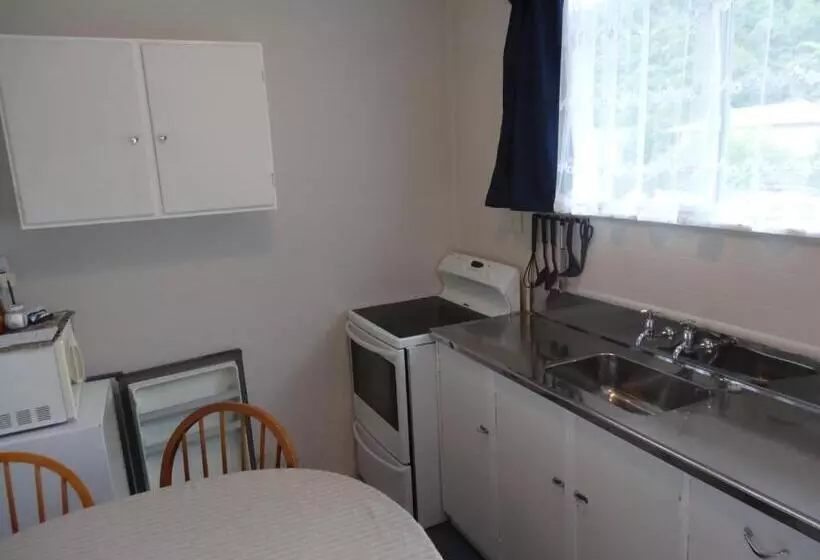 Beachside Sunnyvale Motel