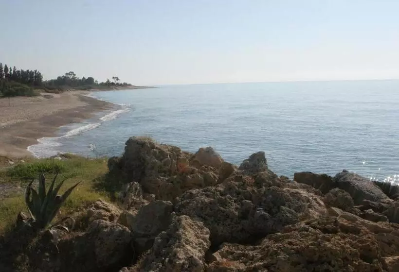 ホテル Castelvetere