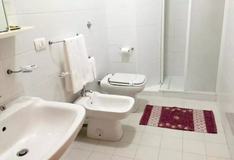 ホテル Castelvetere