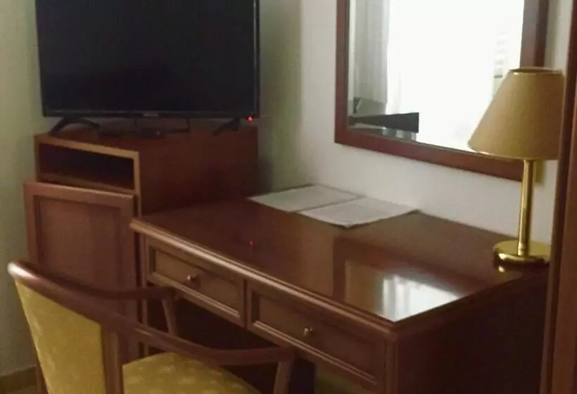 ホテル Castelvetere