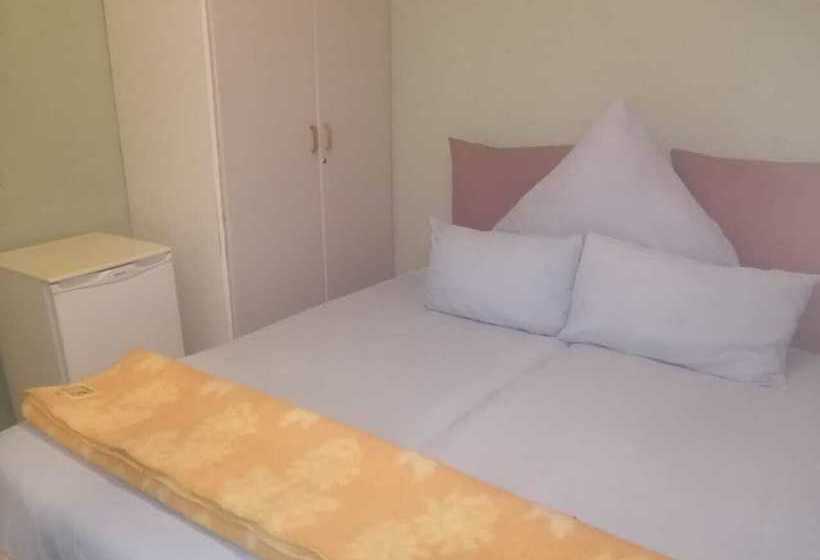 Pension (Hôtel basse catégorie) The African Rock Guesthouse