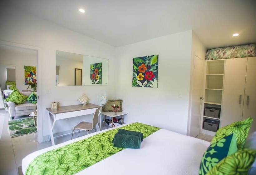 Tiarepuku Pool Villa