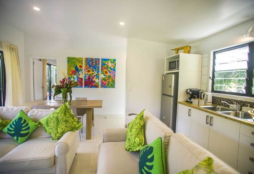 Tiarepuku Pool Villa