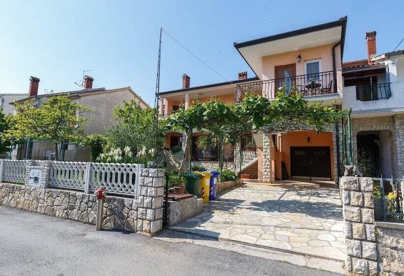 Villa Nina Apartments