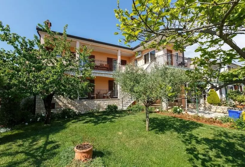 Villa Nina Apartments
