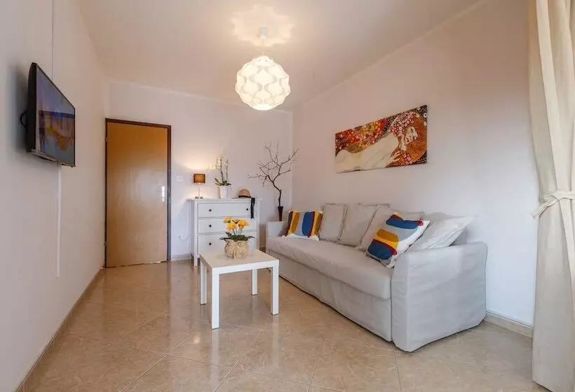 Villa Nina Apartments