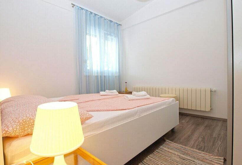 Apartments Mario 1401