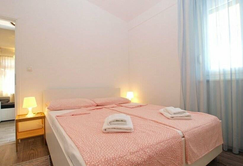 Apartments Mario 1401