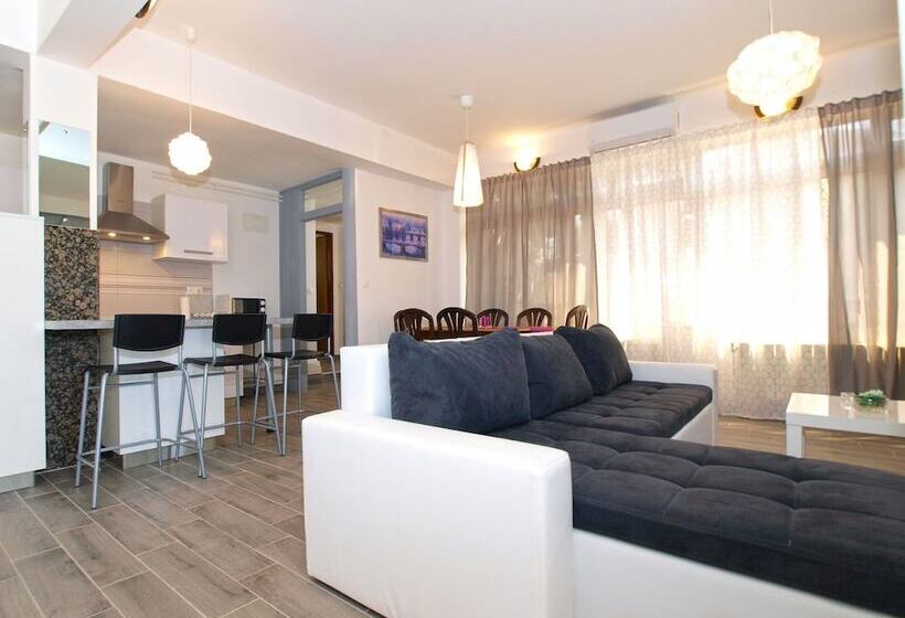 Apartments Mario 1401