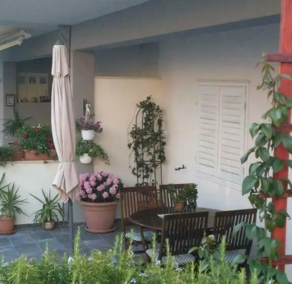 Apartmani Jelena