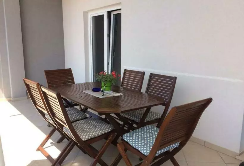 Apartmani Jelena