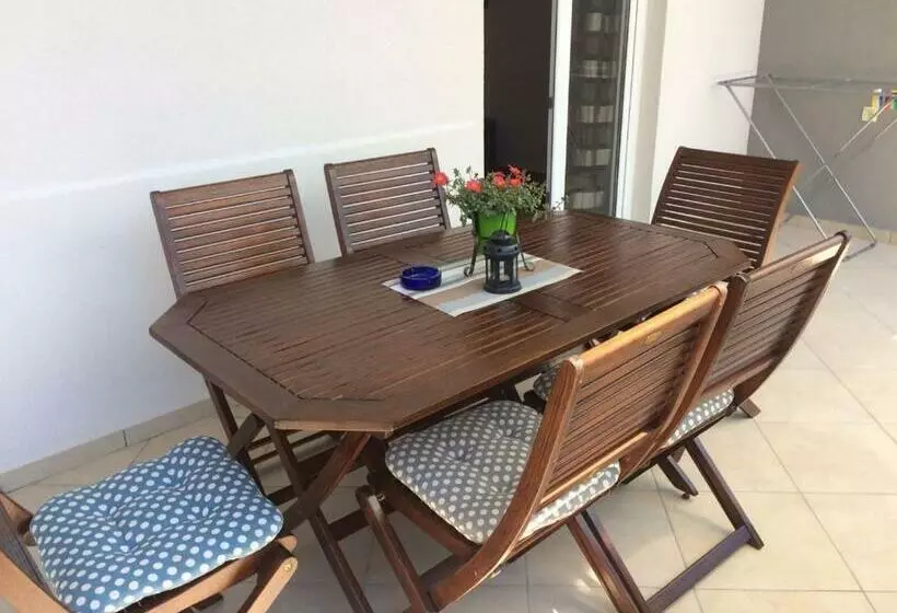 Apartmani Jelena