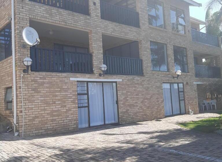 פנסיון Ocean View Guest House