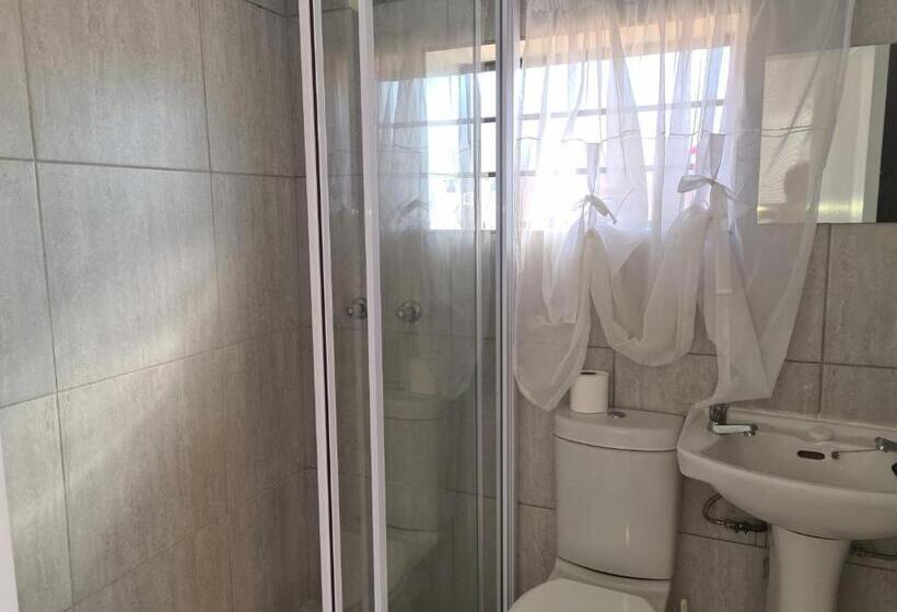 פנסיון Ocean View Guest House