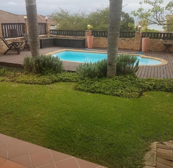 פנסיון Ocean View Guest House