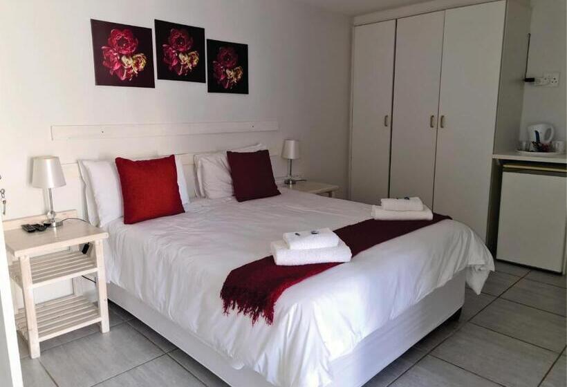 פנסיון Ocean View Guest House