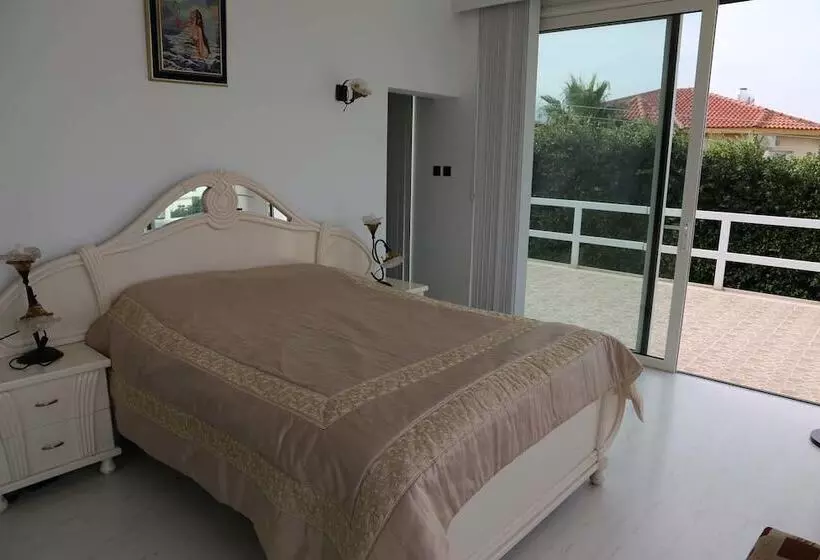 Villa Eden By Amy Villas