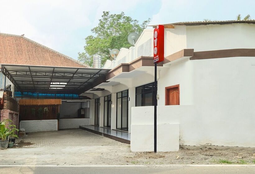 فندق Oyo 2519 Mayang Garini