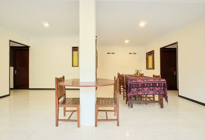 فندق Oyo 2519 Mayang Garini