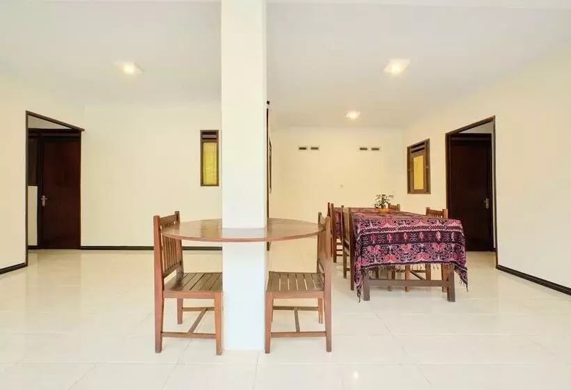 هتل Oyo 2519 Mayang Garini