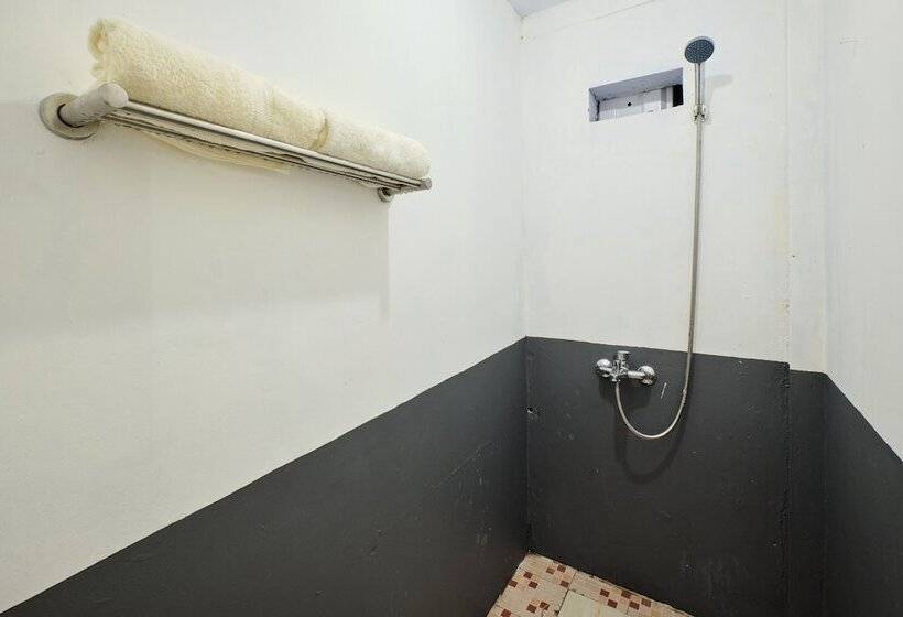 فندق Oyo 2519 Mayang Garini