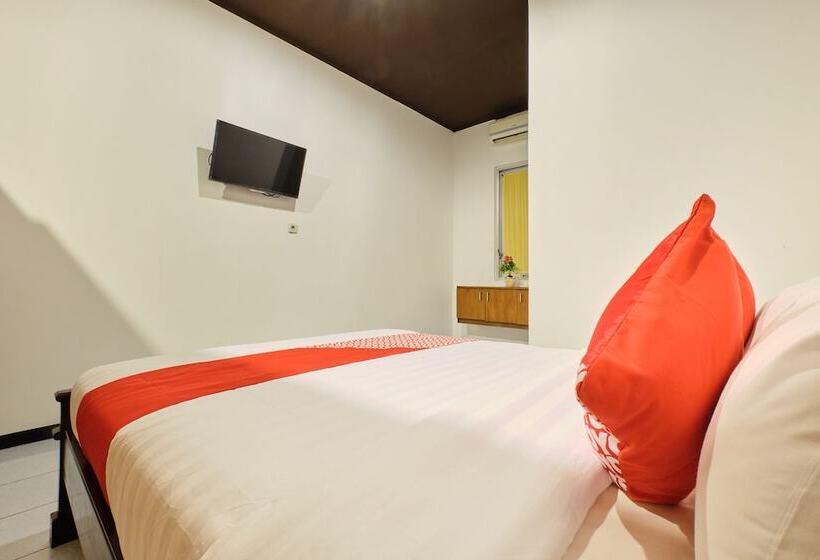 فندق Oyo 2519 Mayang Garini