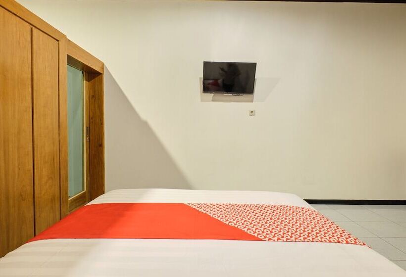 فندق Oyo 2519 Mayang Garini