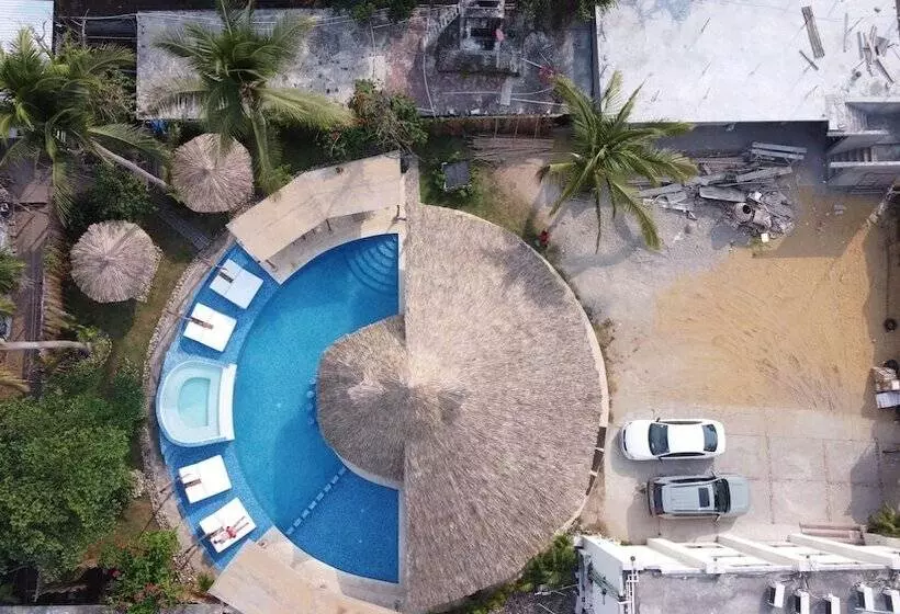 ホテル Ashly Loma Larga