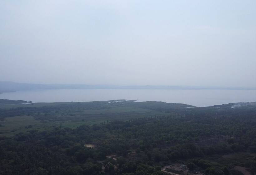 فندق Ashly Loma Larga