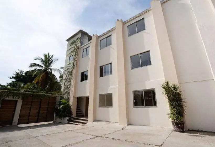 ホテル Ashly Loma Larga