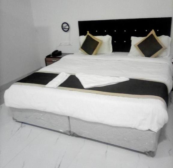 Fabhotel Destiny Inn