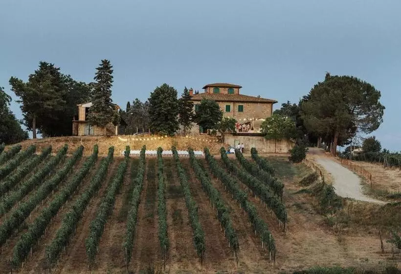 هتل Perelli Winery