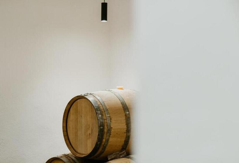 ホテル Perelli Winery